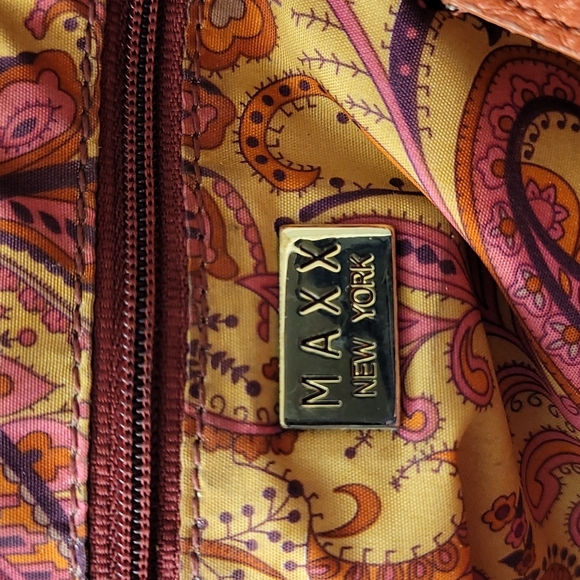 MAX coral genuine seude purse. - Picture 8 of 10